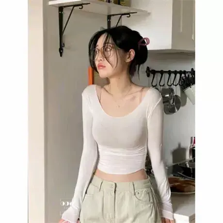 现货~Onoev 简约大领口 贴身弹力微透薄款打底衫长袖T恤图片
