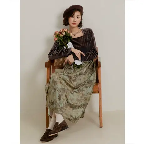 弥古法式复古丝绒连衣裙女2023新款秋冬拼接碎花长裙咖色打底裙子图片
