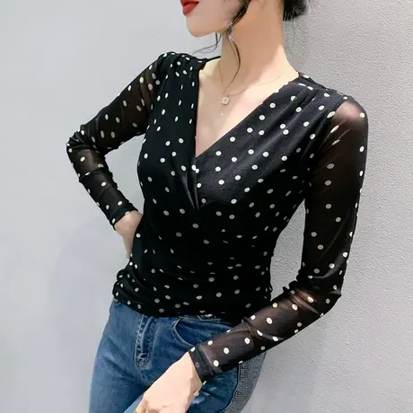 欧货性感V交叉V领T恤女长袖秋季新款内搭网纱打底衫时尚波点上衣图片