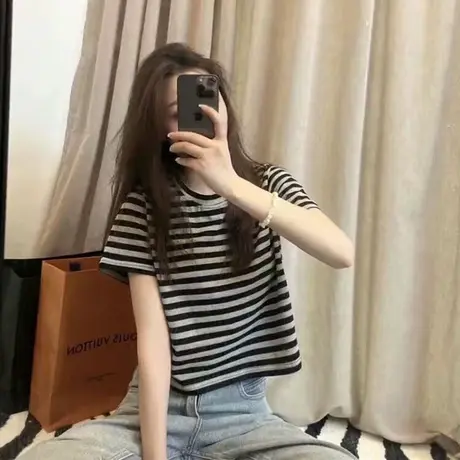 条纹正肩短袖t恤女夏季设计感小众修身港风chic复古上衣小个子潮商品大图