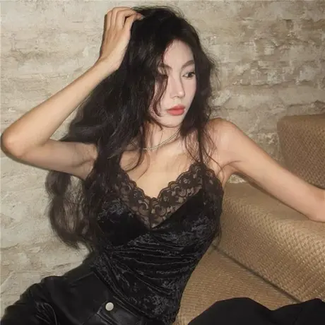 蕾丝拼接丝绒吊带小背心女秋冬性感带胸垫内搭修身短款打底衫上衣商品大图