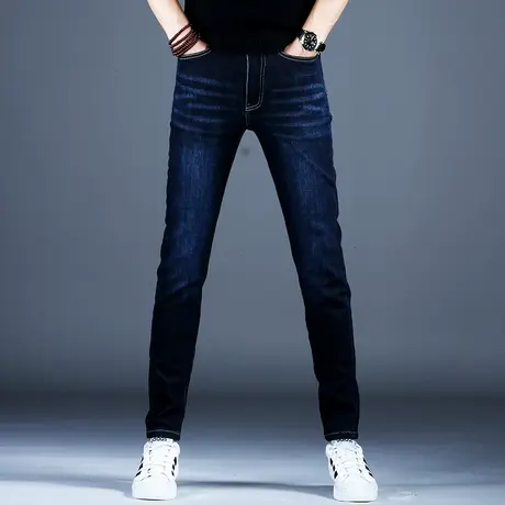 男士新款牛仔裤男款美式修身简约深蓝色压花小脚裤子2023舒适潮牌图片