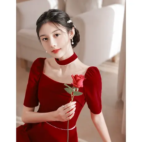 订婚礼服红色连衣裙小个子敬酒服新娘高级感法式方领夏季平时可穿图片