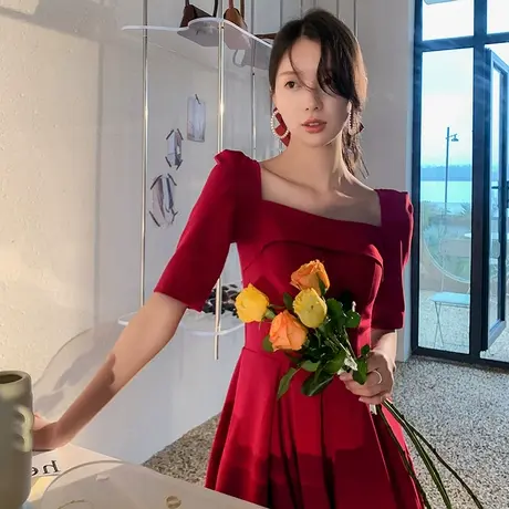 敬酒服新娘夏季平时可穿酒红色结婚订婚回门礼服连衣裙女缎面方领图片