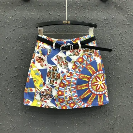 扑克印花个性牛仔裙女2024春夏新款欧货显瘦短裙a字包臀半身裙子图片