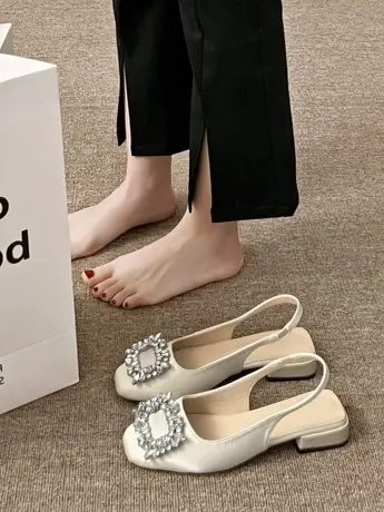 法式粗跟包头凉鞋女2023年春季新款仙女风配裙子单鞋水钻方扣女鞋商品大图