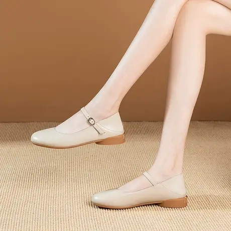 真皮平底鞋女单鞋圆头低跟浅口春季新款女鞋牛皮一字扣米白色鞋子图片