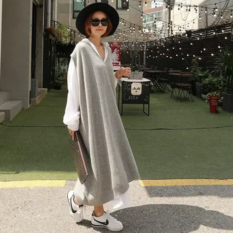 2018秋冬韩版新品中长款女马甲过膝时尚百搭宽松粗毛线套头毛衣裙图片