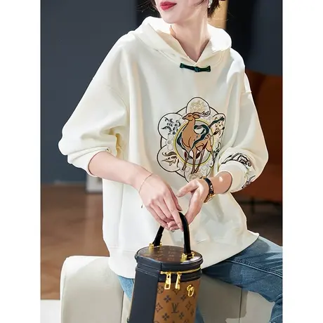 宝诗黎连帽刺绣盘扣休闲卫衣2024春季新款棉质百搭长袖女装上衣商品大图