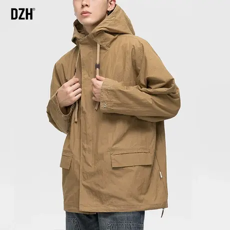 男士户外冲锋衣外套男秋季卡其色连帽宽松运动夹克2023年新款上衣商品大图