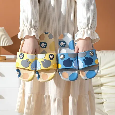 拖鞋外穿夏季女2024新款时尚网红室内家居浴室防滑踩屎感女凉拖鞋商品大图