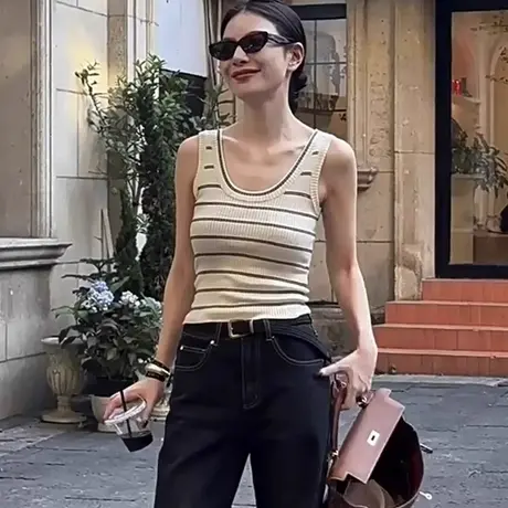 条纹针织工字背心内搭无袖女2025新款夏季外穿高级感挂脖吊带上衣图片