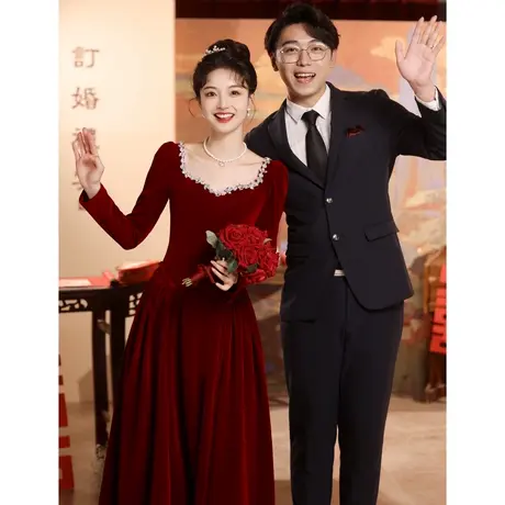 敬酒服2024新款新娘冬季长袖加厚丝绒订婚裙礼服修身结婚当天便装图片