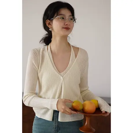 嘉茱莉2023秋季新款假两件V领针织开衫外套女短款修身针织上衣商品大图