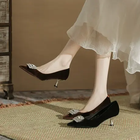 黑色高跟鞋女2023新款秋季小众设计感尖头水钻职场工作鞋细跟单鞋图片