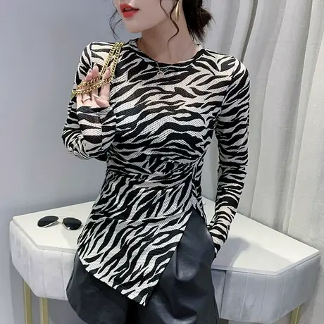 不规则开叉T恤女装时尚斑马纹上衣收腰紧身内搭打底衫女长袖春秋图片