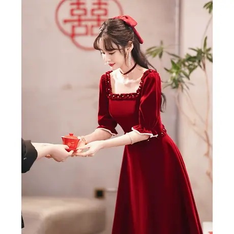 法式设计感敬酒服新娘高级感小个子订婚礼服女平时可穿红色连衣裙图片