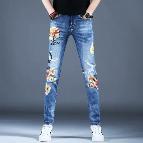 欧洲站新款男士牛仔裤子浅蓝时尚修身印花精致小脚裤2024春夏潮男图片
