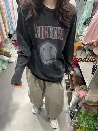 2023春秋装新款字母卡通笑脸图案做旧洗水棉长袖T恤女打底衫上衣商品大图