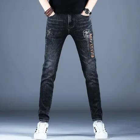 男生穿搭高级感裤子潮流男士刺绣牛仔裤男款小脚修身秋冬2023新款图片