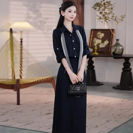 拉夏贝尔高级感气质连衣裙女秋2025新款复古假两件长袖衬衫中长裙图片