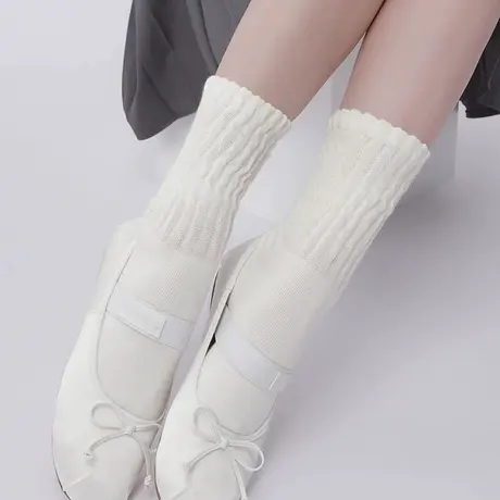 森马袜子女秋冬女生个性ins潮袜百搭2025新款粗条纹学生中筒棉袜商品大图