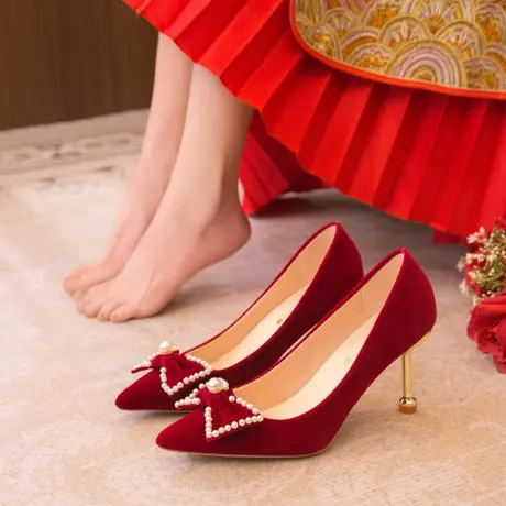 中式婚鞋女2024年新款酒红色高跟鞋不累脚秀禾婚纱两穿新娘鞋桃夭图片
