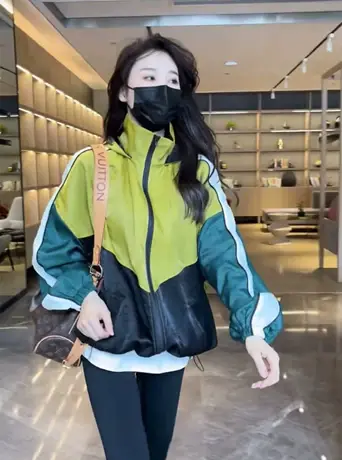 棒球服外套女2023春秋季新款防晒衣休闲宽松短款小个子夹克上衣图片