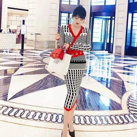 VJE秋冬设计师原创几何印花针织裙女新款V领打底中长款连衣裙商品大图