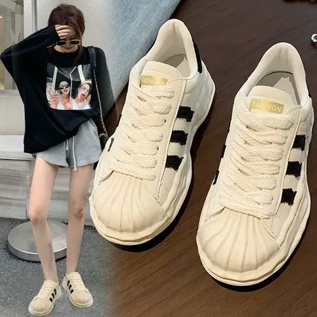 依思q贝壳头溶解小白鞋女2024新款网红爆款百搭厚底休闲运动板鞋图片