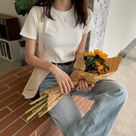 2023年新款夏季辣妹穿搭上衣小众设计感白色短款别致短袖t恤女装商品大图