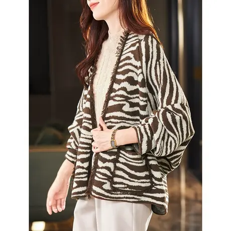 宝诗黎V领条纹披肩外套2023秋季新款宽松针织开衫女小众休闲上衣商品大图