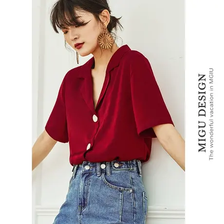 弥古红色西装领港风衬衫上衣女高级感短袖v领法式衬衣小众夏外穿图片