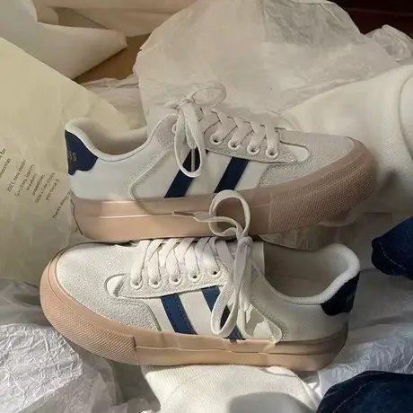 复古百搭ins潮超火小白鞋女2023年新款春季爆款运动休闲厚底板鞋图片