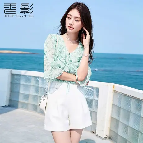 香影碎花上衣女2023夏装新款淑女喇叭袖荷叶边宽松蓝色v领雪纺衫图片
