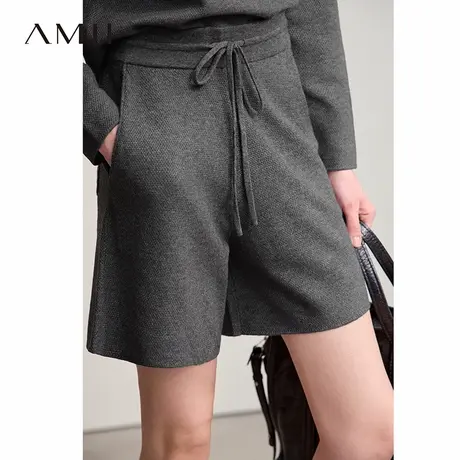 Amii2025秋新款极简纯色休闲运动风宽松弹力毛织橡筋腰短裤女商品大图