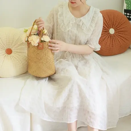 胖妹妹2025夏新品暗纹肌理宽松连衣裙大码花边领显瘦长裙图片