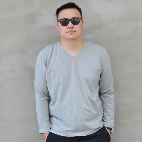 秋装新款特大号男士打底衫舒适V领纯色加肥加大码男装长袖t恤商品大图