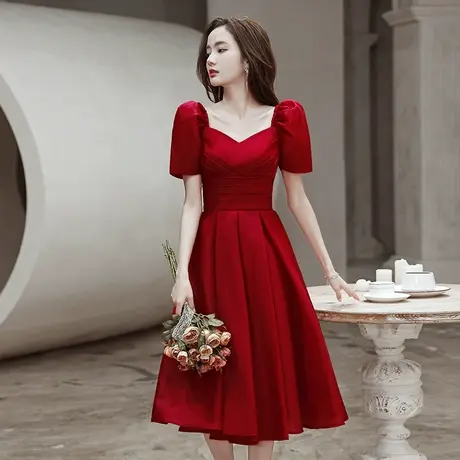 敬酒服新娘小个子中长款订婚红色小礼服女夏季结婚法式方领连衣裙图片