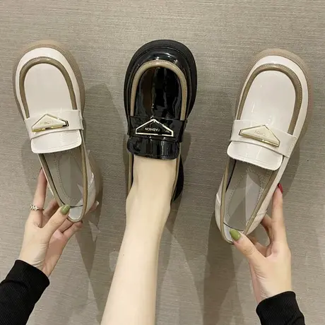 2023秋季新款亮皮真皮女鞋平底三公分包脚面单鞋女41号大码乐福鞋图片