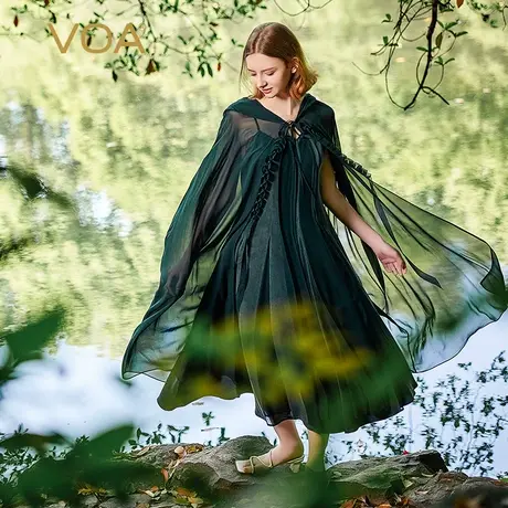 VOA墨绿色轻盈乔其桑蚕丝木耳花边装饰连帽系带披风真丝外套商品大图