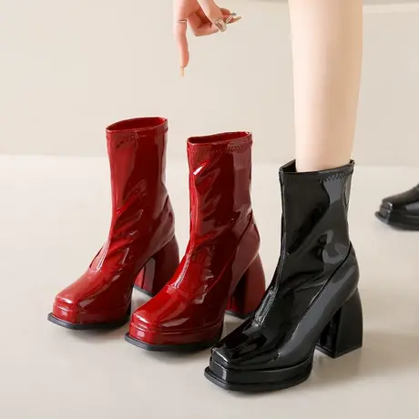 马丁靴女2023年春秋季新款网红小众高级漆皮短靴粗跟超高跟瘦瘦靴图片