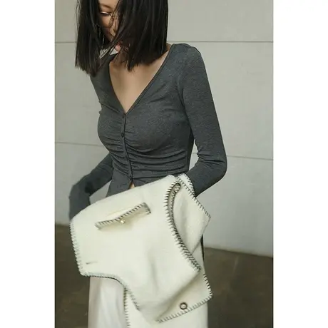 2024春夏季新款高弹V领长袖T桖褶皱开叉修身显瘦女士打底衫上衣女图片