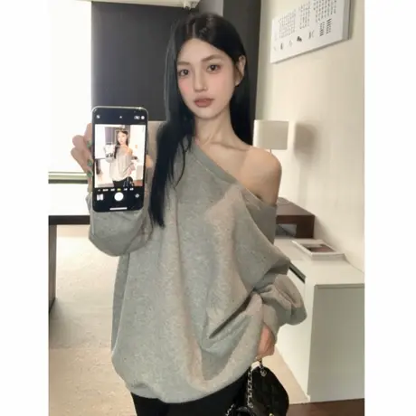 大码女装微胖MM一字肩斜领设计感卫衣韩版秋季新款宽松中长款上衣商品大图