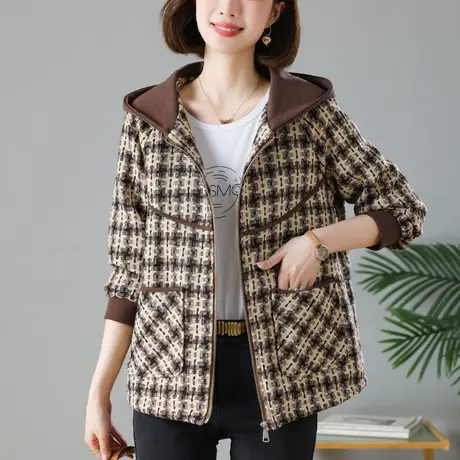 妈妈休闲连帽外套女春秋季新款宽松加大码女装中老年格子夹克上衣图片