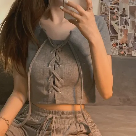 chic方领短袖T恤女甜辣妹BM短款夏季法式设计感小众锁骨独特上衣商品大图