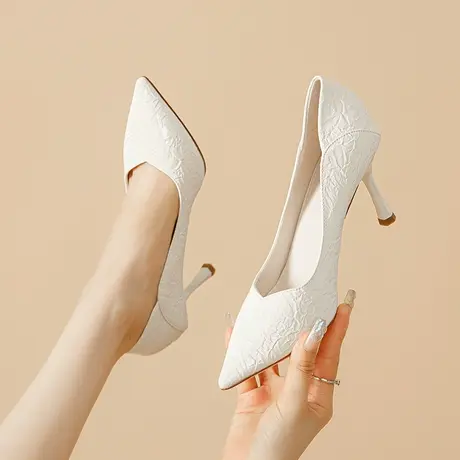 设计感小众软皮单鞋女细跟2023年冬季新款百搭尖头浅口职业高跟鞋图片