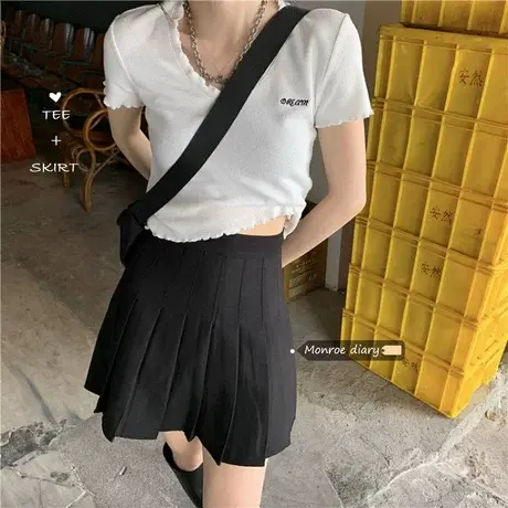 白色v领T恤女设计感打底衫夏季2024新款韩版露脐短款辣妹短袖上衣商品大图