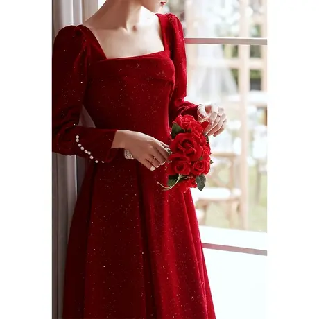 敬酒服新娘2023新款夏款在逃公主长袖丝绒气质酒红色礼服简单大气图片