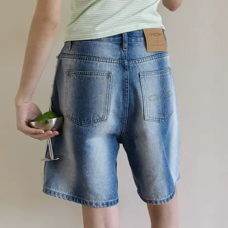 omont蛋挞家 复古斑马条纹水洗牛仔短裤女夏口袋磨边大皮标五分裤图片